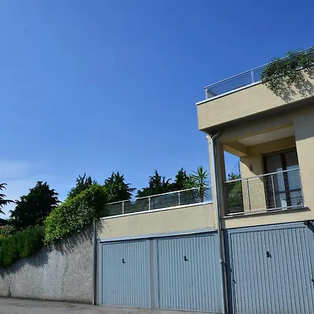 Apartman At *