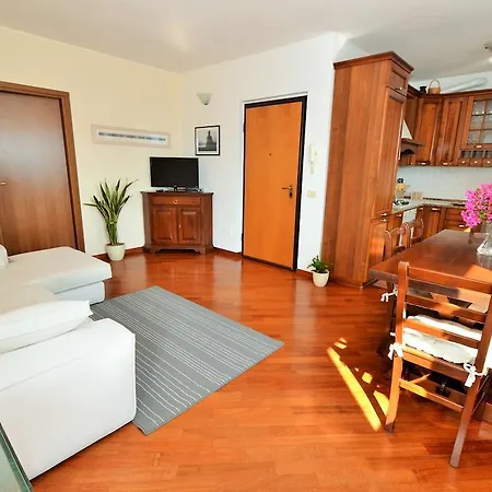 At Apartman Como